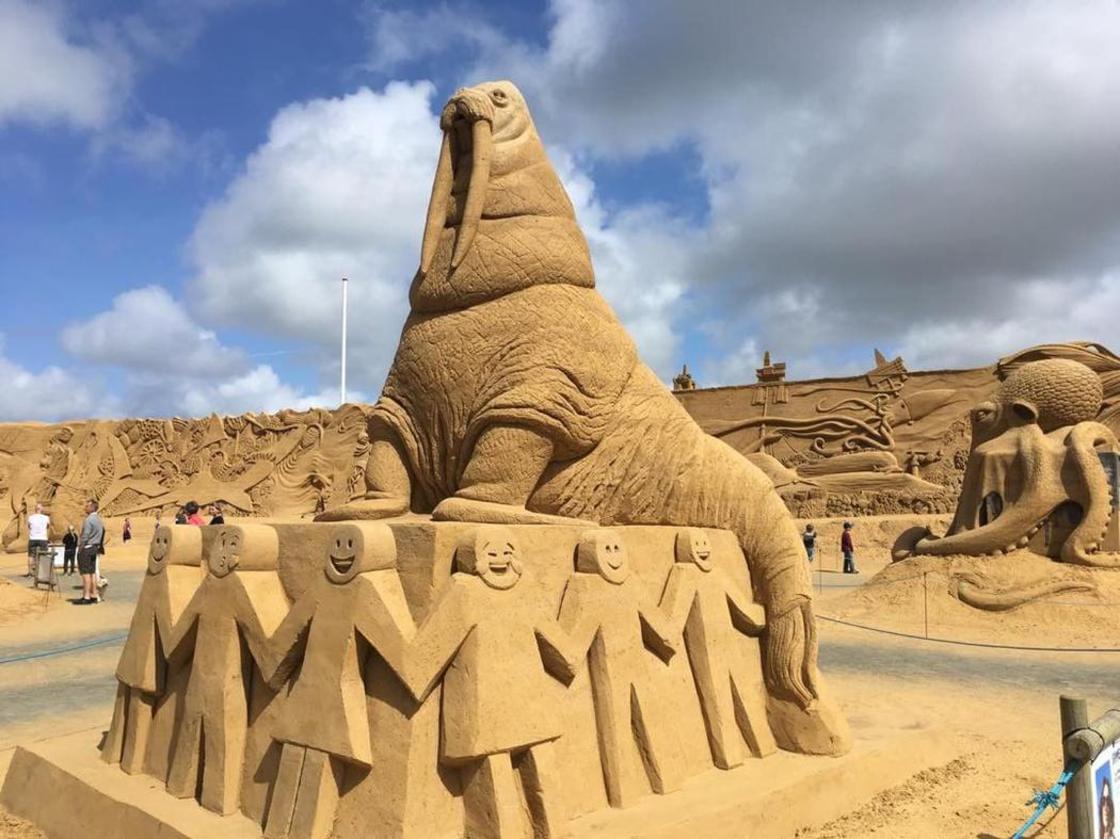 Some Impressive Sand Sculptures In Tribute To The Aquatic Life